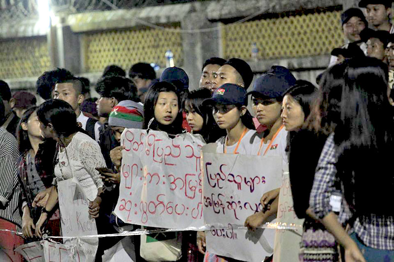စစ္ေဘးေရွာင္သူမ်ားကို ကယ္ထုတ္ေပးေရး ကခ်င္ဝန္ႀကီးခ်ဳပ္ႏွင့္ေဆြးေႏြးပြဲ မေအာင္ျမင္