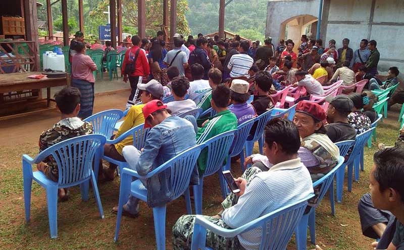 တပ္က ခြင့္မျပဳ၍ ပိတ္မိျပည္သူမ်ားကုိ ကယ္တင္ရန္သြားသည့္အဖြဲ႔ ျပန္လာ