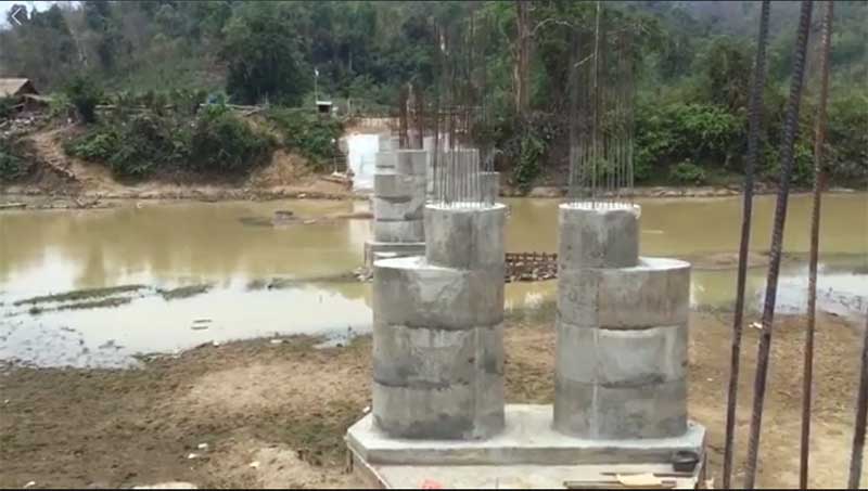 က်ပ္သိန္း ၃၀၀၀ ခန္႔ကုန္က်မည့္ မဲဇာေခ်ာင္းကူးတံတား ကိုယ္ထူကိုယ္ထ တည္ေဆာက္