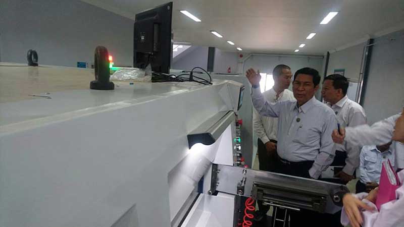 ေဆး၀ါးတုမလုပ္ႏုိင္ရန္ BPI အမွတ္တံဆိပ္ကုိ စက္႐ုံတြင္ ႐ုိက္ႏွိပ္ရန္ ၀န္ႀကီးေျပာ
