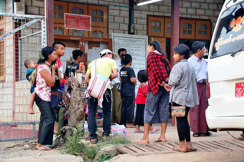 ကရင္နီဒုကၡသည္ အ​ေယာက္​ ၂၀ ျပည္​တြင္​း ျပန္လာအေျခခ်