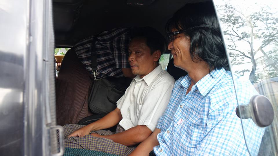 ပိတ္မိေနသည့္ကခ်င္ျပည္သူမ်ား လြတ္ေျမာက္ေရးဆႏၵျပသူ ၃ ဦး အဖမ္းခံရ