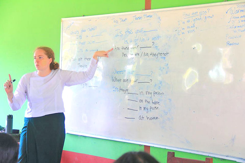 ျမန္မာေက်ာင္းသားမ်ားကို အေမရိကန္က အဂၤလိပ္စာ လာေရာက္သင္ၾကားေပးေန