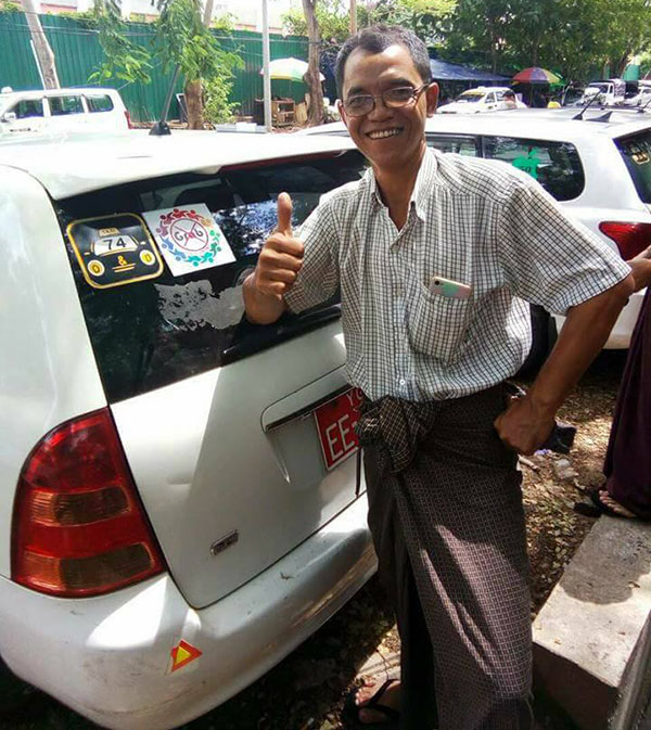 အငွားယာဥ္ေမာင္းမ်ား Grab ကုမၸဏီကုိ ဆန္႔က်င္သည့္ ဖဲႀကိဳးျဖဴလႈပ္ရွားမႈ စတင္