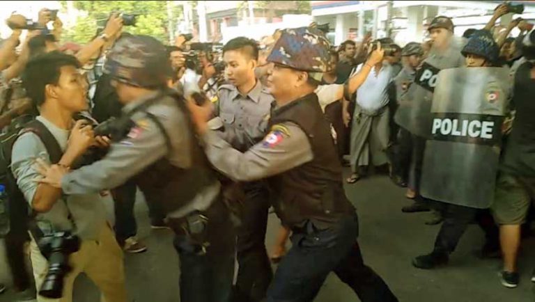 သတင္းေထာက္မ်ား အၾကမ္းဖက္ ရန္ျပဳခံရမႈ မီဒီယာေကာင္စီ ျပစ္တင္႐ႈတ္ခ်