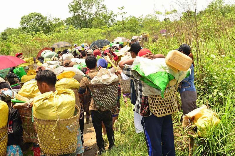 ပိတ္မိျပည္သူမ်ားကိုု သြားေတြ႔မည့္ခရီးစဥ္ ကခ်င္လူငယ္မ်ား လိုုက္ပါခြင့္ ပိတ္ပင္ခံရ