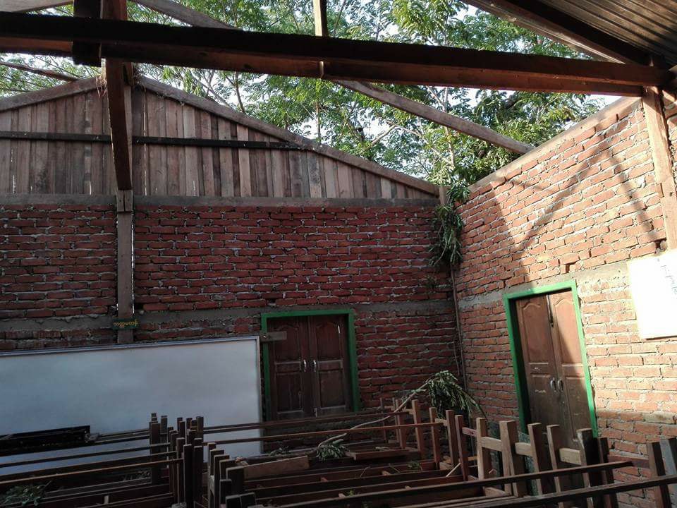 ကံမၿမိဳ႕နယ္တြင္ ​ေလျပင္​းတိုက္​စာသင္ေက်ာင္​းႏွင့္ လူ​ေနအိမ္​မ်ားပ်က္​စီး