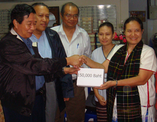 ၀န္ၾကီးဦးေအာင္မင္း ေဒါက္တာစင္သီယာေမာင္နွင့္ က်န္းမာေရးကိစၥ ေဆြးေနြး