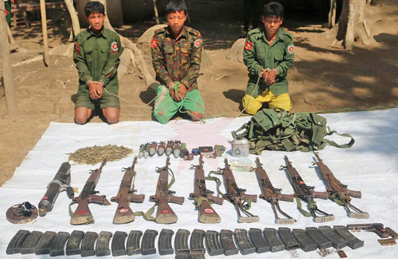 ျမန္မာ့တပ္မေတာ္ တပ္သား ၃ ဦးကုိ ေအေအ ဖမ္းဆီးထား
