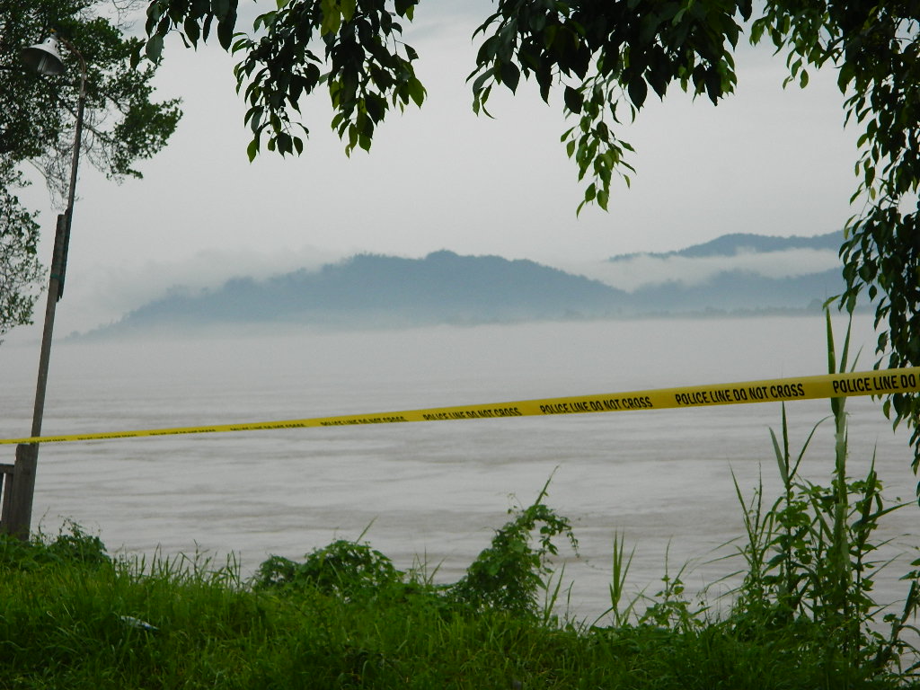 ဗန္းေမာ္နွင့္ ကသာျမို့တုိ့တြင္ ဧရာ၀တီျမစ္ေရၾကီးေန