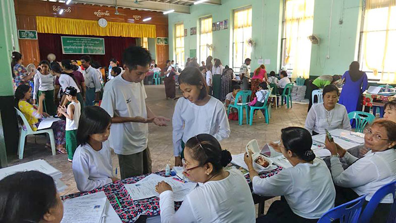 ႏိုင္ငံတဝန္း အေျခခံပညာစာသင္ေက်ာင္းမ်ား စတင္ေက်ာင္းအပ္လက္ခံ (ဓာတ္ပံု)