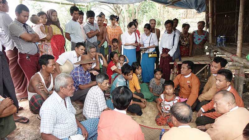 ညႇဥ္းပန္းႏွိပ္စက္ခံရၿပီး ေသဆုံးသြားသည့္ အိမ္ေဖာ္အမ်ဳိးသမီး၏ ကေလးမ်ားအတြက္ အလႉေငြေပးအပ္