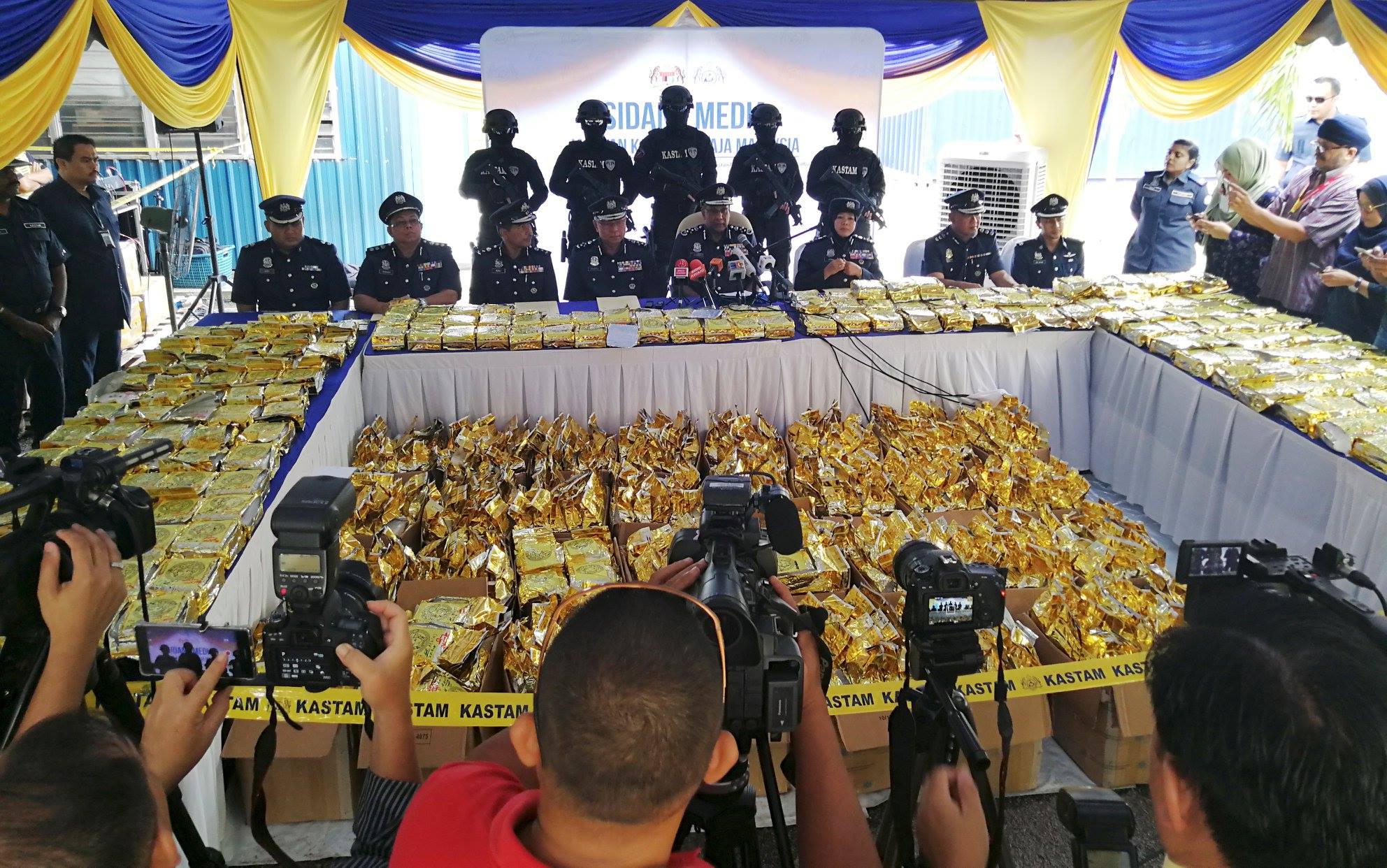 ျမန္မာျပည္မွ မေလးရွားသုိ႔ပို႔ေဆာင္သည့္ ေဒၚလာ ၁၈ သန္းတန္ စိတ္ႂကြေဆးမ်ားဖမ္းမိ