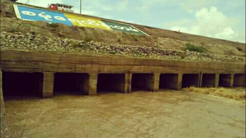 စမုံဆည္မွ လယ္ယာဧက ၄၀၀၀ ေက်ာ္အတြက္ေရအလုံအေလာက္ေပးမည္