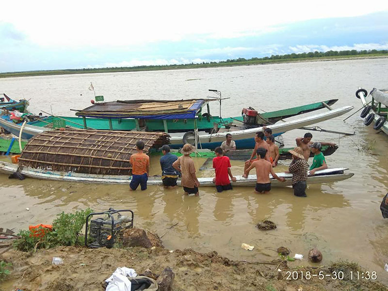 မုန္တိုင္းအရွိန္ေၾကာင့္ သရက္ၿမဳိ႕တြင္ စက္ေလွအစီး ၂၀ ေက်ာ္ ေရနစ္ျမဳပ္