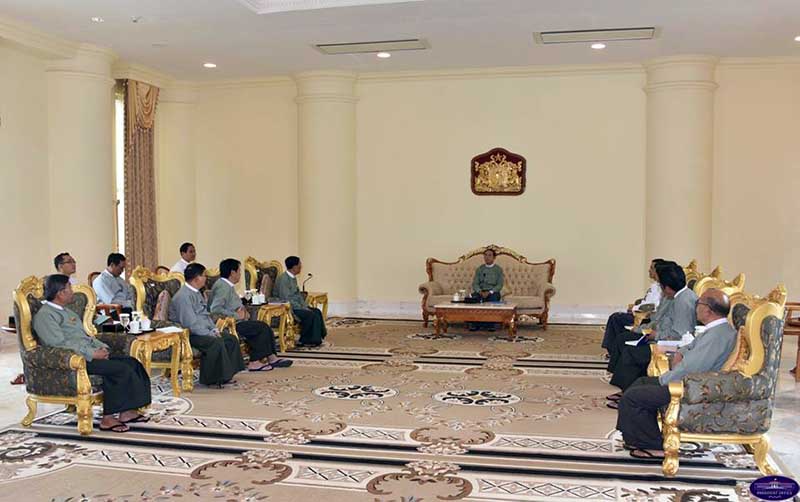 ႏုိင္ငံေရးပါတီမ်ားအား ဥပေဒႏွင့္အညီ ႀကီးၾကပ္ရန္ ေကာ္မရွင္ကုိ သမၼတ ဦး၀င္းျမင့္ေျပာ