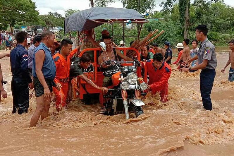 ၿမိဳင္ၿမိဳ႕နယ္တြင္ မိုးသည္းထန္စြာ ရြာသြန္းသျဖင့္ သြားလာေရး အခက္ႀကံဳ