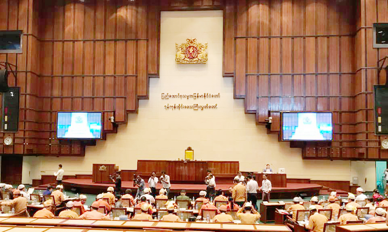 ရန္ကုန္တုိင္းအစိုးရဝန္ႀကီးမ်ား ဖို႔ဒ္ကားသစ္ဝယ္စီးရန္ ေတာင္းဆိုခ်က္ လႊတ္ေတာ္ပယ္ခ်