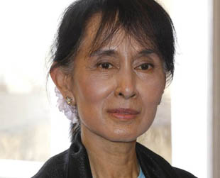 ေဒၚေအာင္ဆန္းစုၾကည္ ခရီးပမ္းလို့ လြွႊတ္ေတာ္စမယ့္ သံုးရက္ မတက္နိုင္