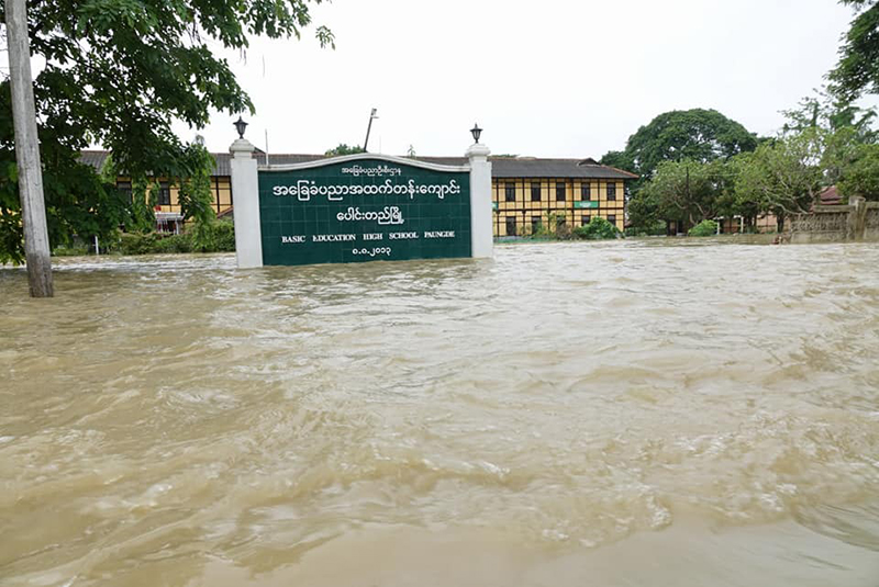 မိုးေရႏွင့္ ေတာင္က်ေရေၾကာင့္ ေပါင္းတည္ၿမဳိ႕နယ္တြင္ ေရလႊမ္းေန