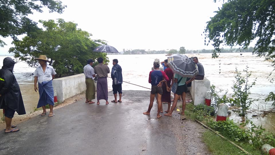 ကံမၿမိဳ႕နယ္ထဲက ေရနံသာတံတားႀကီး က်ိဳးက်ေရထဲေမွ်ာပါ