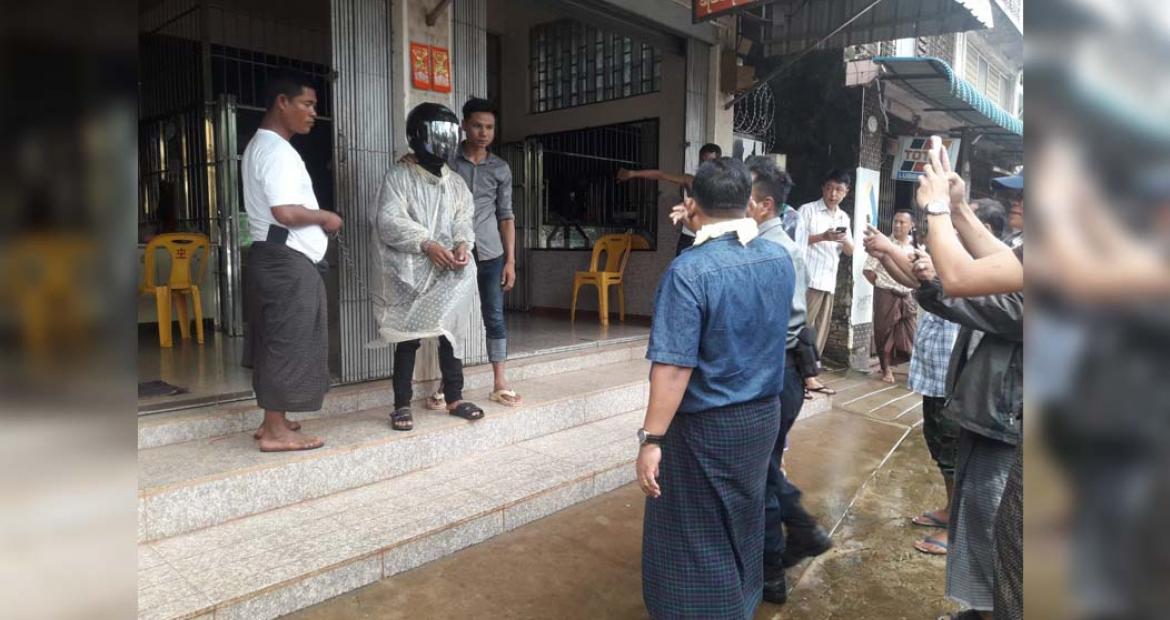 ေကာ့ကရိတ္တြင္ ေ႐ႊဆိုင္အႏုၾကမ္းစီး ေသနတ္ျဖင့္ ပစ္ခတ္ခဲ့သူကိုဖမ္းမိ