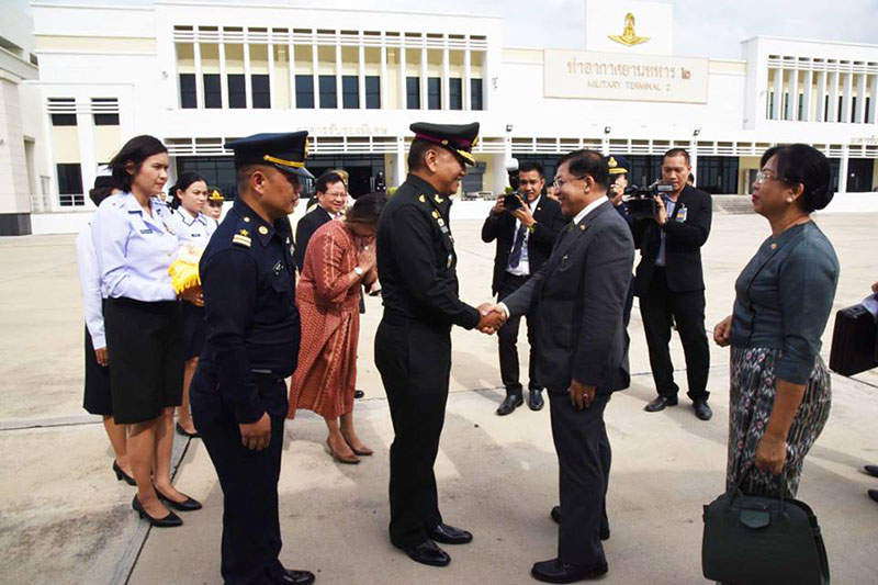 ဗိုလ္ခ်ဳပ္မႉးႀကီးမင္းေအာင္လိႈင္ ထိုင္းႏိုင္ငံကို သြားေရာက္ (ဓာတ္ပံု)