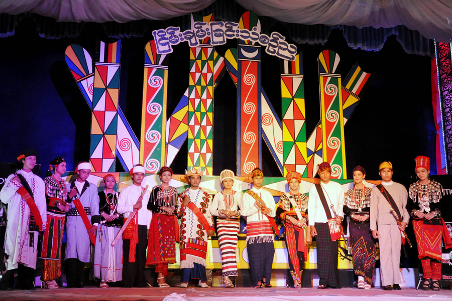 စစ္ေဘးသင့္သူမ်ားကုိ ကူညီရန္ ျငိမ္းခ်မ္းျခင္းသံစဥ္ည အကပေဒသာပြဲ က်င္းပ