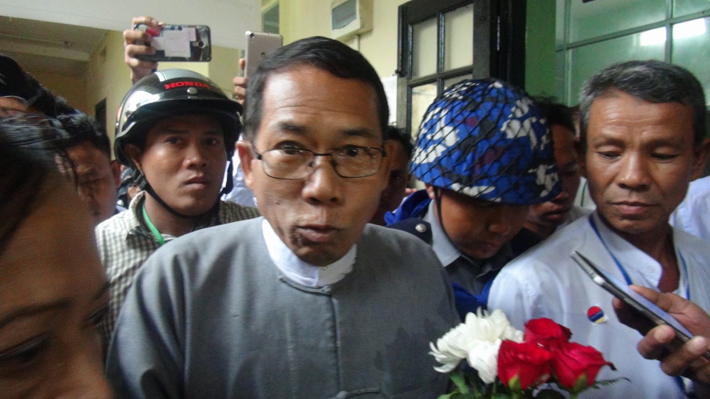 ေဒါက္တာေအးေမာင္အမႈ တရားလိုျပ ရဲအရာရွိကိုစစ္ေဆး