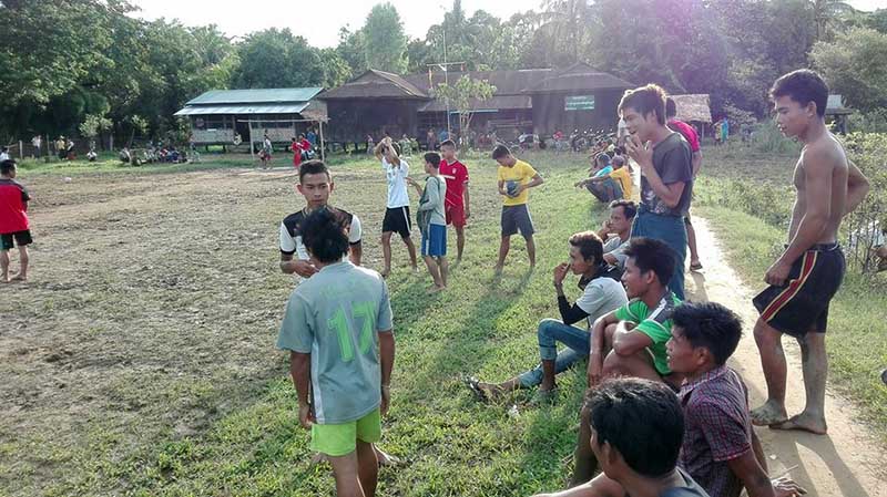 ကညြတ္ကြင္းၿမိဳ႕တြင္ ေဘာလံုးကြင္းမရွိ၍ လူငယ္မ်ား အခက္ႀကံဳ