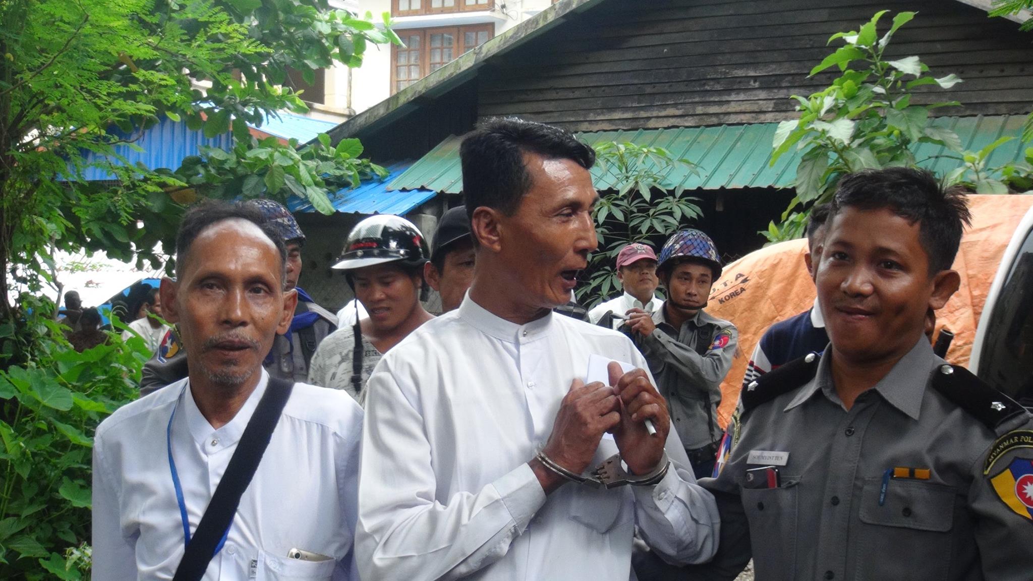 ေဖ့စ္ဘြတ္ခ္ေပၚေ၀ဖန္ခဲ့မႈျဖင့္ တရားစြဲခံေနရသည့္  ဦးေအာင္သန္းေဝကို ႐ုံးထုတ္စစ္ေဆး