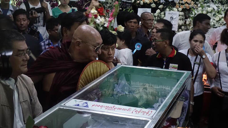 ဂီတပညာရွင္ ဦးရဲလြင္ (ပန္းရဲ႕လမ္း) ၏ စ်ာပနာ ျမင္ကြင္း