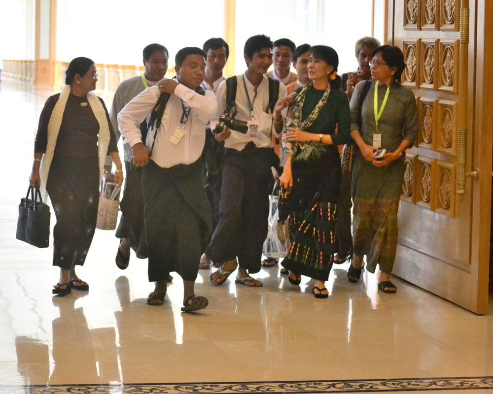 တိုင္း​ရင္း​သား​အခြင့္​အ​ေရး​ ကာကြယ္​ေစာင့္​ေ႐ွာက္သည့္​ ဥပ​ေဒ ​ေဆြး​ေနြး​မည္