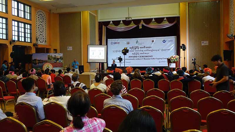 ျပင္ဦးလြင္တြင္ ေကာ္ဖီမစုိက္ဘဲပစ္ထားသည့္ စီမံကိန္းေျမမ်ားကုိ ျပန္ေပးမည္