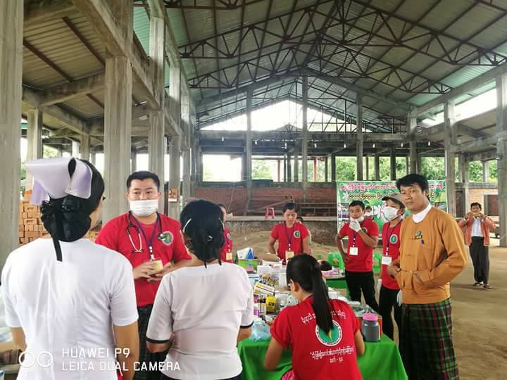 ကခ်င္ျပည္နယ္ရွိ ေတာင္ေပၚေဒသမ်ားႏွင့္ စစ္ေရွာင္စခန္းမ်ားတြင္ အခမဲ့ေဆးကုသေပးေန