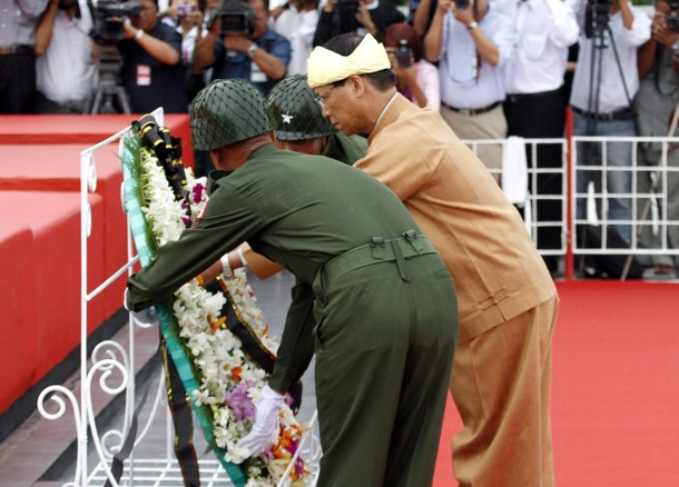 အာဇာနည္ေခါင္းေဆာင္မ်ားကို နိုင္ငံေတာ္အခမ္းအနားျဖင့္ ဂုဏ္ျပု
