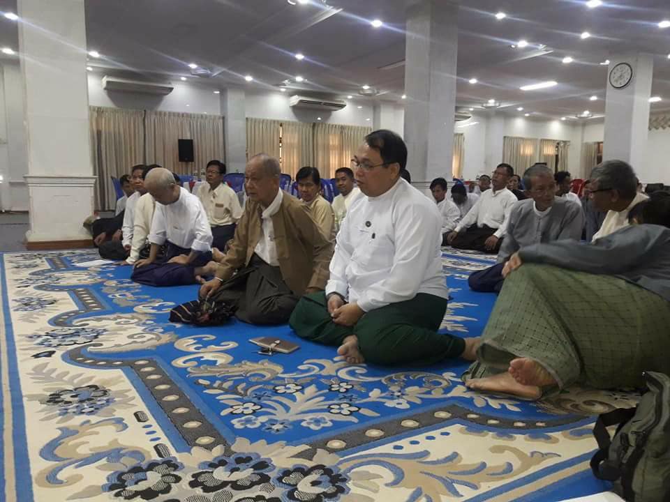ေရြးေကာက္ပြဲ ေအာင္ႏိုင္ေရး ႏိုင္ငံေရးပါတီမ်ား အင္းစိန္ရြာမေက်ာင္းတြင္ ေဆြးေႏြး