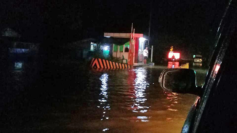 ပဲခူးၿမိဳ႕တြင္ စိုးရိမ္ေရအမွတ္ထက္ ေက်ာ္လြန္၊ အနိမ့္ပုိင္းရပ္ကြက္မ်ား ေရႀကီး
