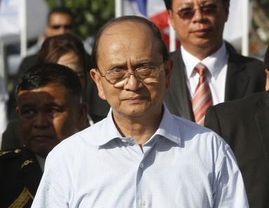 ျမန္မာသမၼတ ထုိင္းပင္လယ္ဆိပ္ကမ္းကုိ သြားေရာက္ေလ့လာ