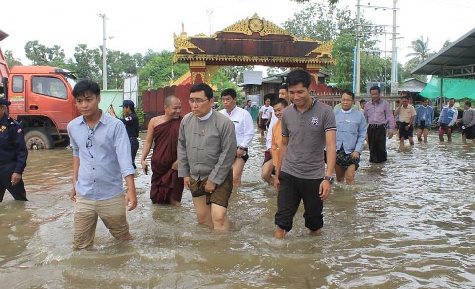 အကူအညီလိုေနသည့္ ေရေဘးသင့္ျပည္သူမ်ား ဆက္သြယ္ရန္ လူကယ္ျပန္၀န္ႀကီးတိုက္တြန္း