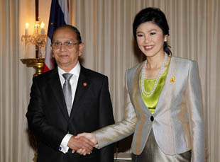 သမၼတ ဦးသိန္းစိန္ ထုိင္း၀န္ၾကီးခ်ဳပ္နွင့္ ေတြ့ဆံု