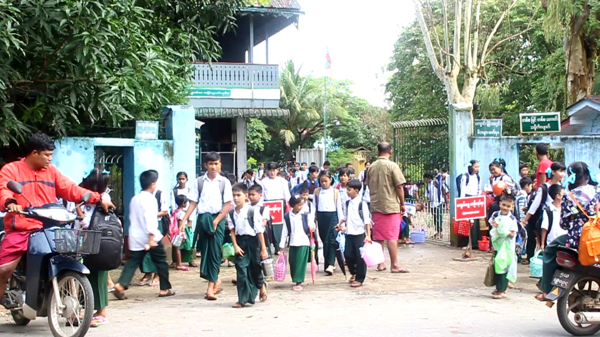 မြန္ျပည္နယ္ေရႀကီးမႈေၾကာင့္ စာသင္ေက်ာင္း ၁၄၀ ေက်ာ္ ပိတ္ထားရ