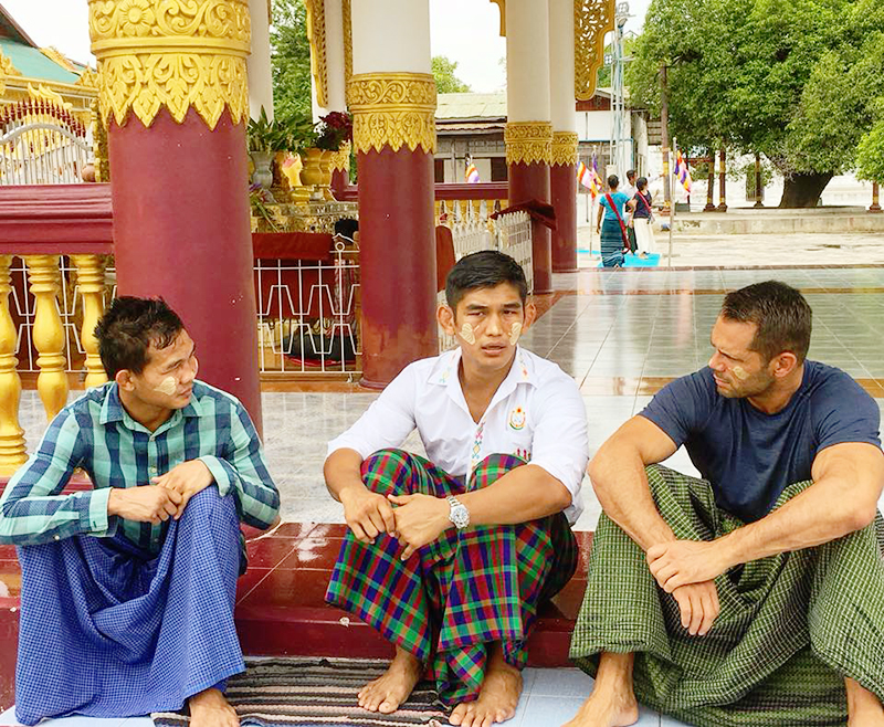 သနပ္ခါးပါးကြက္က်ားနဲ႔ ေတြ႔ရတဲ့ ေအာင္လအန္ဆန္ (ဓာတ္ပံု)