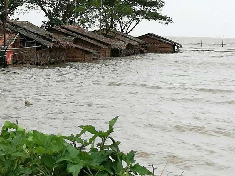 ျမစ္ေရျမင့္တက္မႈေၾကာင့္ ရန္ကုန္တုိင္းအတြင္း အိမ္ေထာင္စု ၁၆၀ ေက်ာ္ ယာယီေျပာင္းေရႊ႕