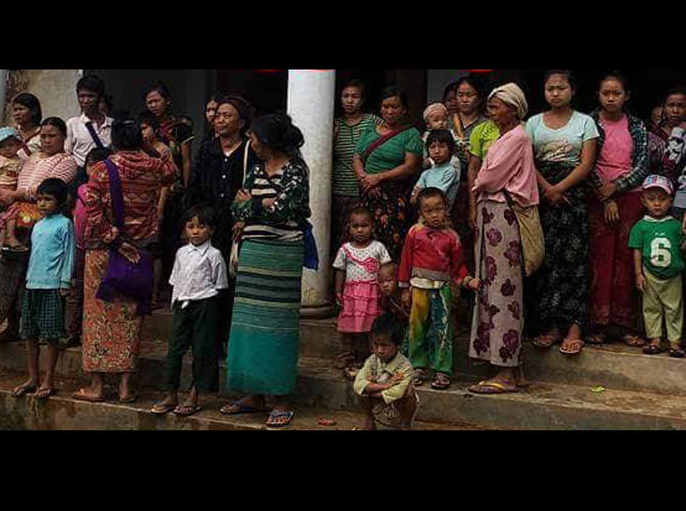 တိုက္ပြဲမ်ားေၾကာင့္ စစ္ေျပးဒုကၡသည္ ၅၀၀ နီးပါး သီေပါသို႔ ထြက္ေျပးတိမ္းေရွာင္