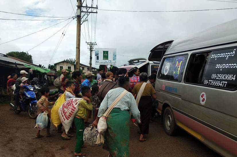 ရွမ္းတပ္ႏွင့္ပေလာင္တပ္ တိုက္ပြဲေၾကာင့္ ရြာလုံးက်ြတ္ ေဘးလြတ္ရာထြက္ေျပး