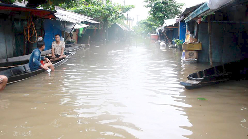 ကယ္ဆယ္ေရးစခန္းကို မေရာက္လာသည့္ ေရေဘးသင့္သူမ်ား စားဝတ္ေနေရး အခက္ႀကံဳ
