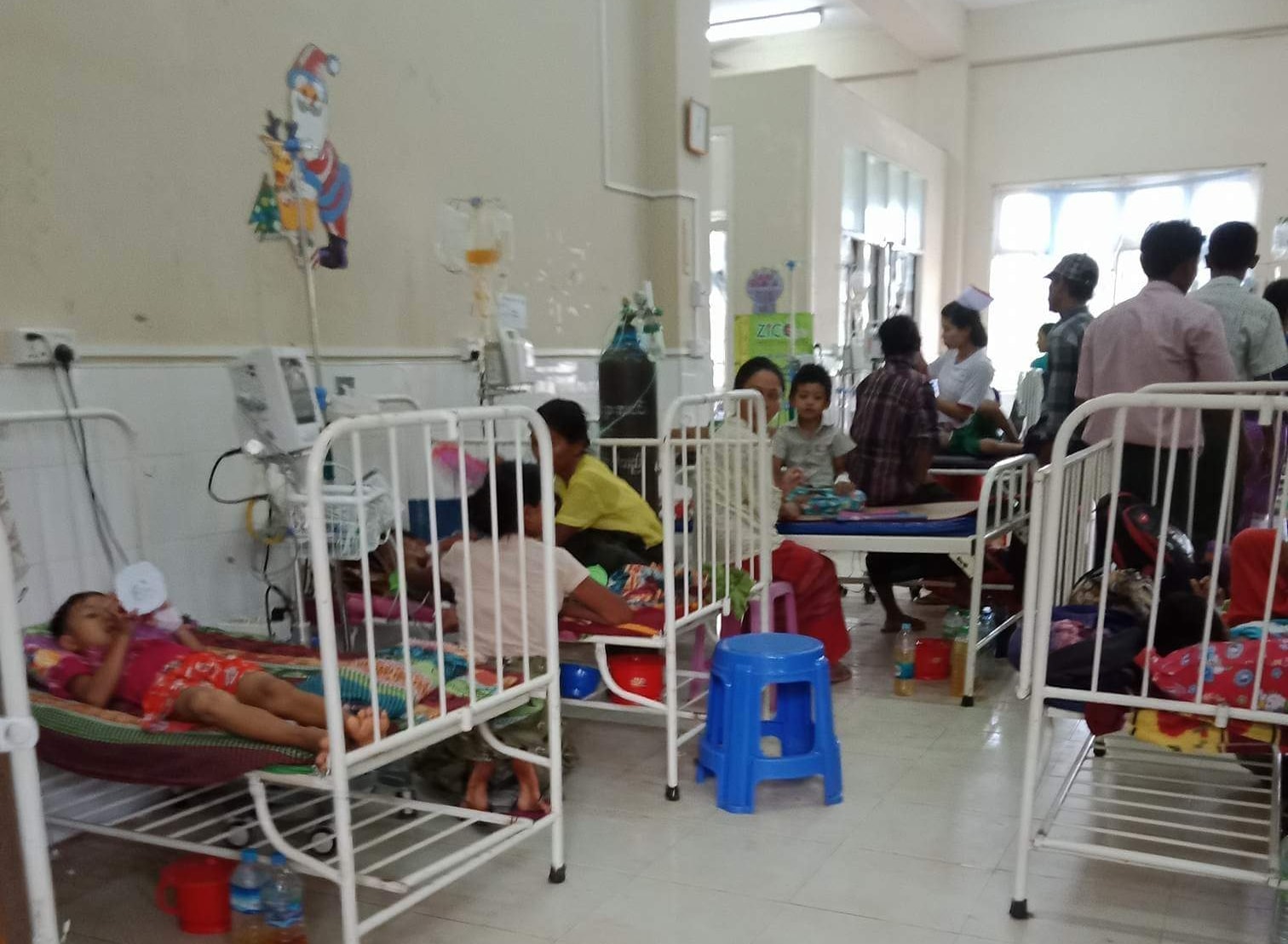 မေကြး သင္ၾကားေရးေဆး႐ံုႀကီးတြင္ ေသြးလြန္တုပ္ေကြးေရာဂါ လူနာ ၄၀ ခန္႔ရွိ၊ ၂ ဦးေသဆုံး