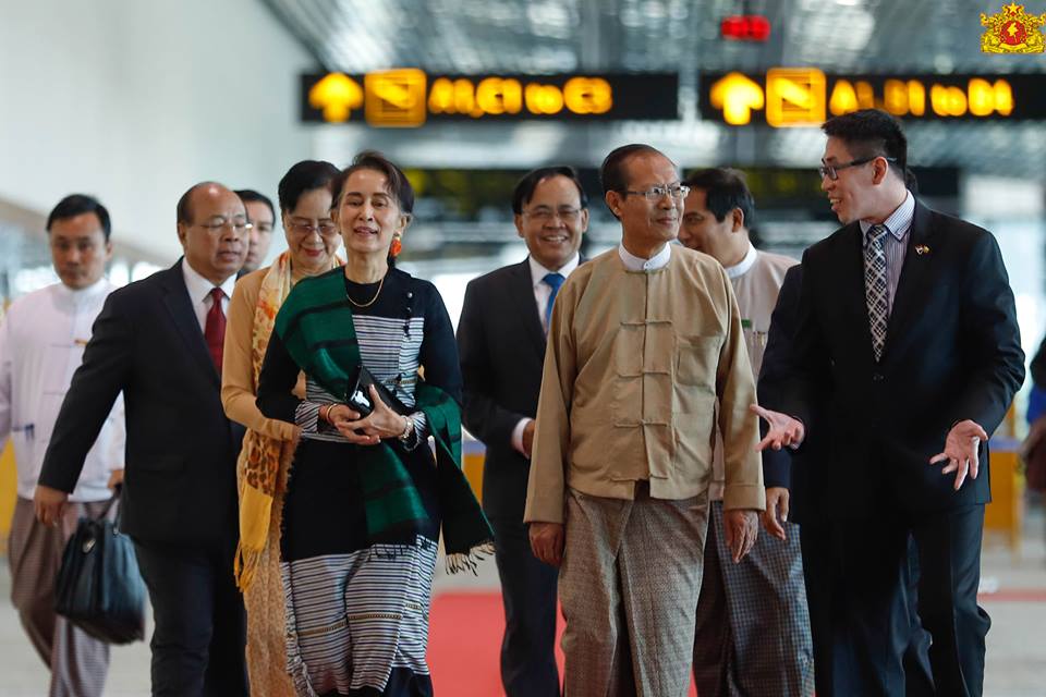ေဒၚေအာင္ဆန္းစုၾကည္ စင္ကာပူခရီးစဥ္အဆံုးသတ္ၿပီး ေနျပည္ေတာ္ျပန္ေရာက္ (ဓာတ္ပံု)