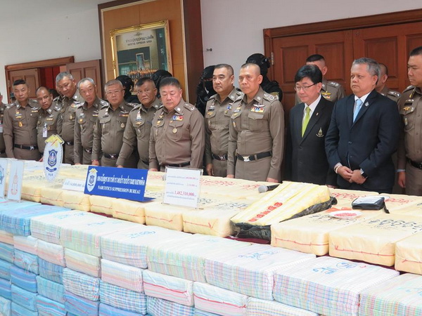 အယုဒၶယတြင္ စိတ္ႂကြေဆးျပား ၁၅ သန္းခန္႔ဖမ္းမိ၊ ထိုင္းရဲစြပ္စြဲခ်က္ ၀တပ္ဖြဲ႔ျငင္းဆို